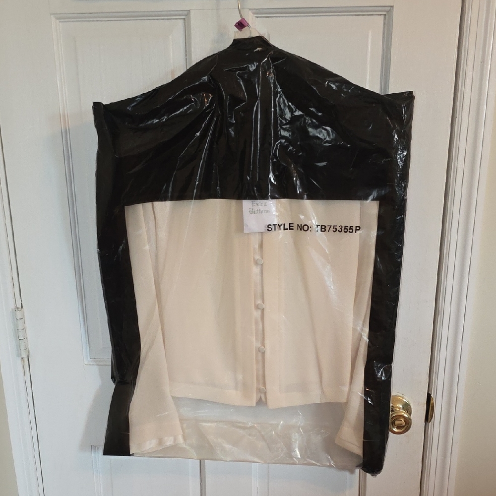 Elegant Cream Button-Up Blouse